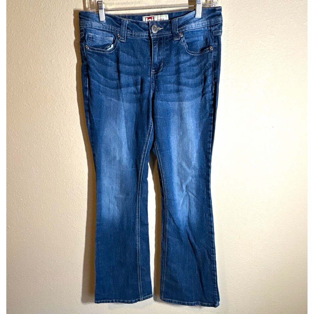LEI Women’s Mid Rise Flare Jeans Medium Wash Blue Denim Stretch 5-Pocket